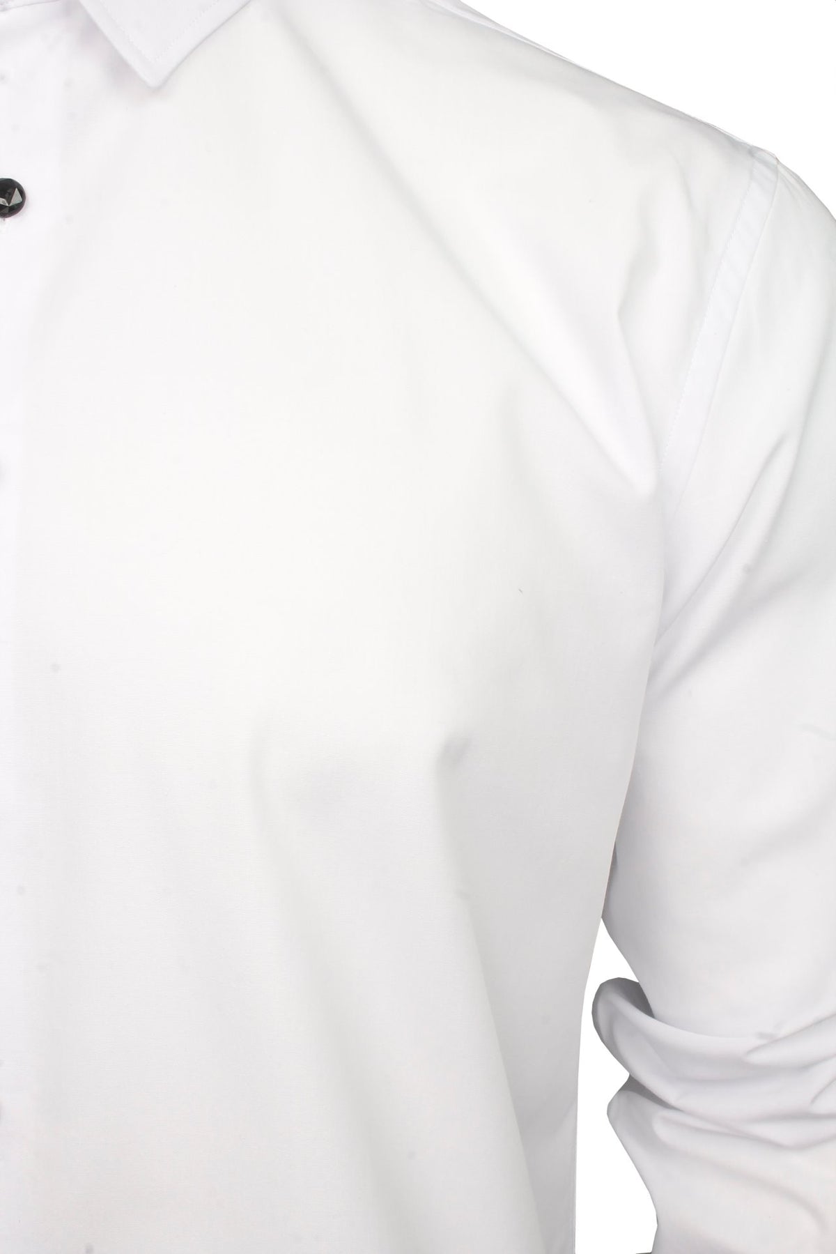 #group_white---standard-collar---black-buttons