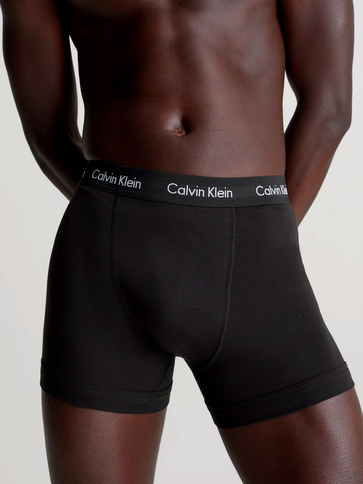 #group_black/capri-rose/ocean-depths