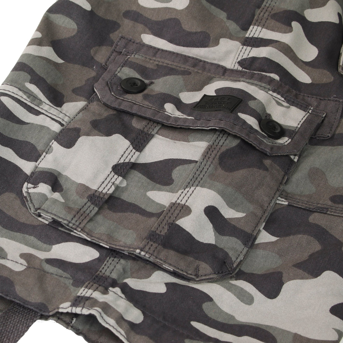 #group_grey-camo
