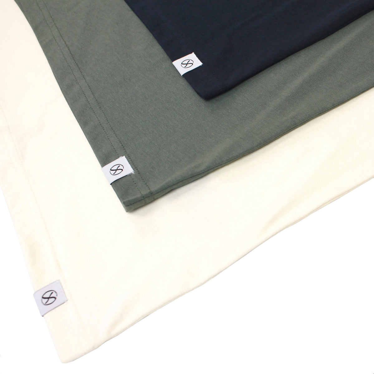 #group_motors---marshmellow/gunmetal/navy